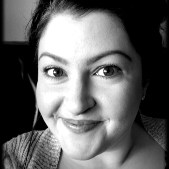 Meet your Posher, Christine - Picture 1 of 1